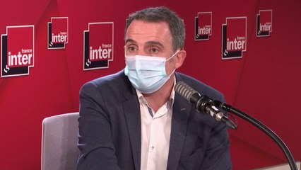 "Le message de prévention fort, c'est la partie qui manque" pour lutter contre le virus (Éric Piolle)