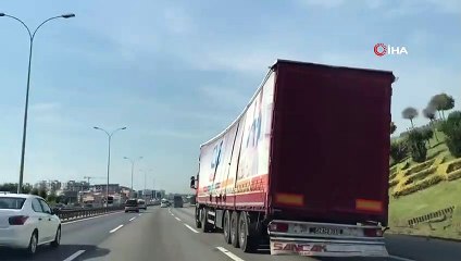 Tem otoyolunda aşırı yüklü ilginç yolcuğu kamerada