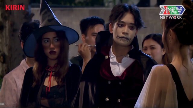 Thầy giáo ĐI QUẨY một mình một STYLE nổi bần bận tại PARTY của hội SINH VIÊN NHÀ GIÀU YNCGOT 2