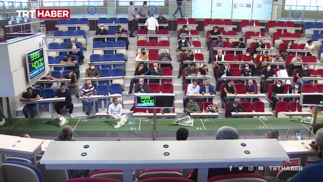 Türkiye'nin tek çiçek borsası üreticiler ile satıcıları buluşturuyor