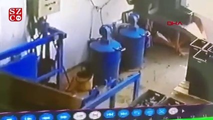 Ellerine dezenfektan döküp, atıkları yakmaya çalışınca alev alev yandı