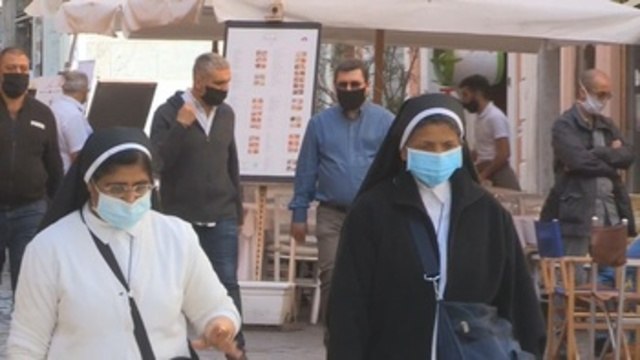 Italia cierra restaurantes y locales a medianoche y prohíbe fiestas privadas