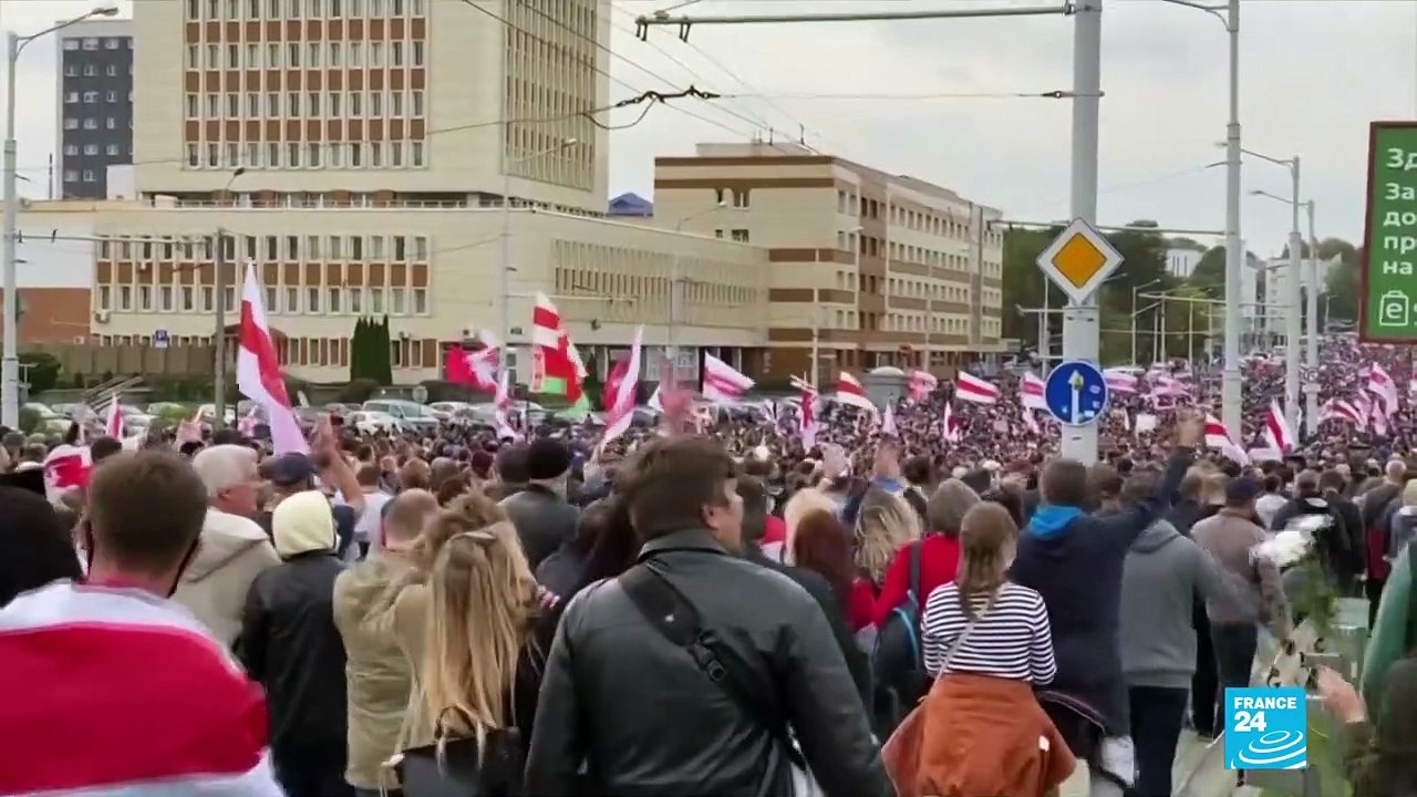 Belarus ramps up crackdown on protests, allows police to use lethal weapons