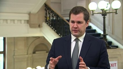 Minister: Government takes a ‘balanced’ approach over advice