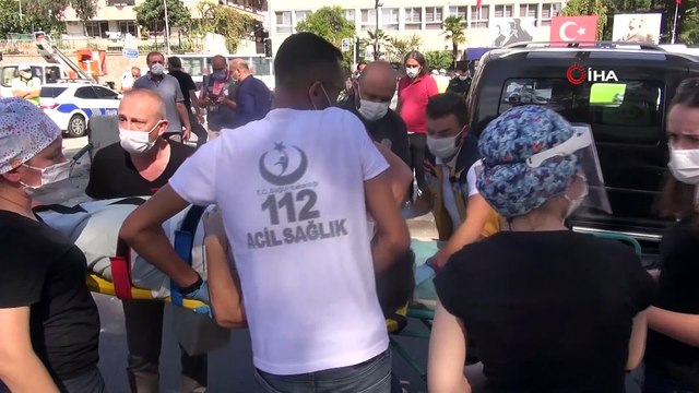 Hafif ticari araç ile çarpışan halk otobüsü şaha kalktı: 7 yaralı