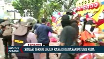 Mulai Anarkis, Polisi Blokade Massa Agar Menjauh dari Kawasan Istana Negara