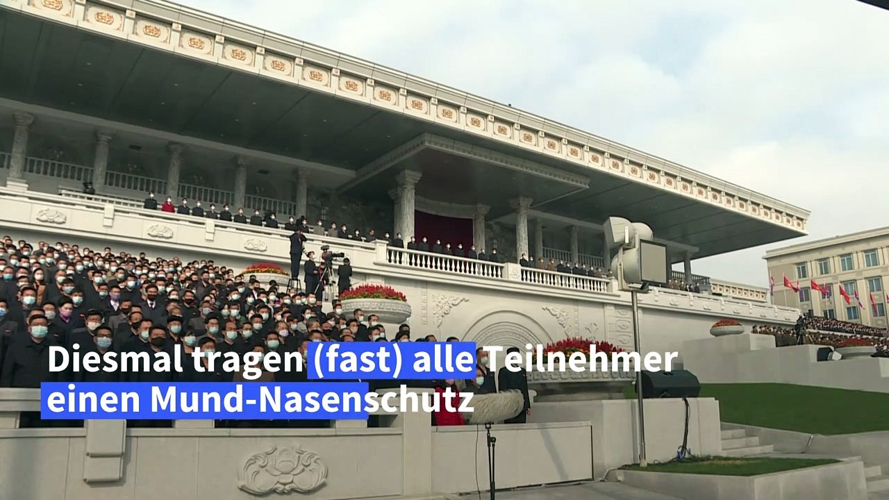 Nordkorea: Massenaufmarsch mit Masken