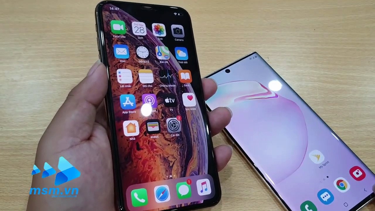 IPhone XS Max vs Galaxy Note 10 Plus - Antutu, Game và trải nghiệm thực tế | msm.vn