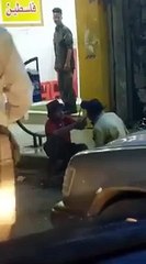 تصرف نبيل من فتى تجاه مشرد يجعله حديث السوشيال ميديا