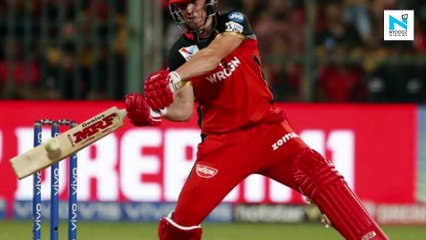 Ravi Shastri urges AB de Villiers to come out of  retirement