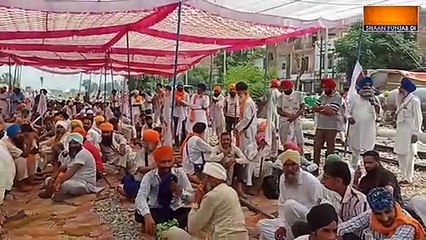 ਆਹ ਕਾਂਗਰਸੀ ਪਿਓ ਪੁੱਤ ਨੇ ਕਰਤਾ ਰੋਡ ਜਾਮ ,ਆਪਣੀ ਹੀ ਸਰਕਾਰ ਦੀਆਂ ਖੋਲਤੀਆਂ ਪੋਲਾਂ