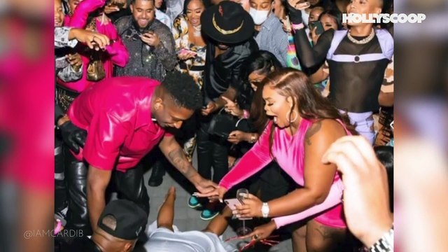 Cardi B REKINDLES Relationship With Offset By TWERKING All Over Him On Instagram!