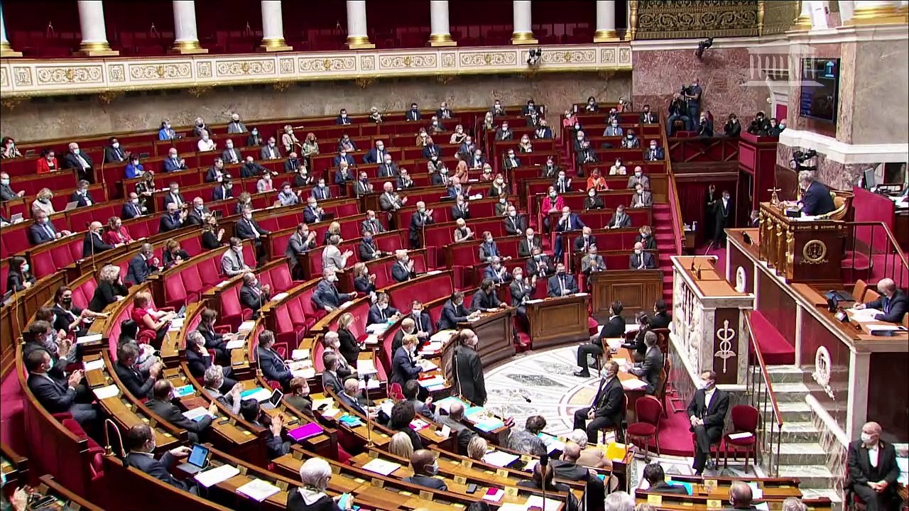 Covid-19 : après un mois dans le coma, le député Jean-Luc Reitzer retrouve les bancs de l'Assemblée nationale