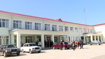 Конфликт в Нагорном Карабахе: мирные жители спасаются от обстрелов