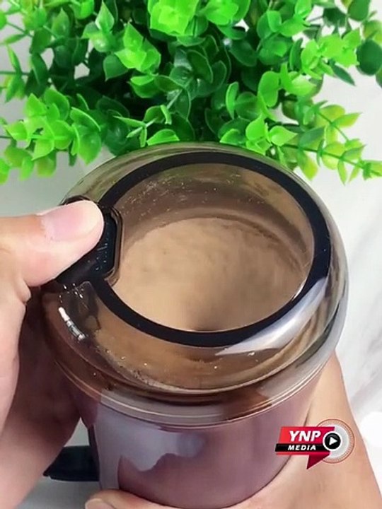 Making_Life_Easy_Day_By_Day_-_Amazing_Products(480p)