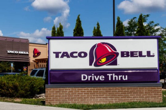 The Petition to Save Taco Bell’s Mexican Pizza Has Over 100,000 Signatures