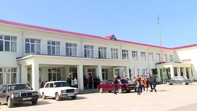 Conflito por Nagorno-Karabakh coloca milhares em busca de abrigo