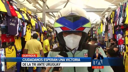 En las calles de Guayaquil también se vive la emoción del fútbol