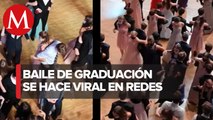 Jóvenes bailan vals de 'espaldas' para no contagiarse de coronavirus