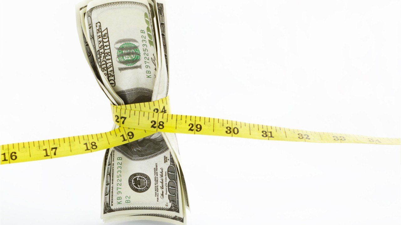 Family Hold Back: Close To Half Of Americans To Cut Back On Black Friday Splurging