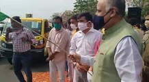 कूड़ा कलेक्शन फ्लैट में शामिल हुए 150 वाहन, नगर विकास मंत्री और महापौर ने दिखाई हरी झंडी