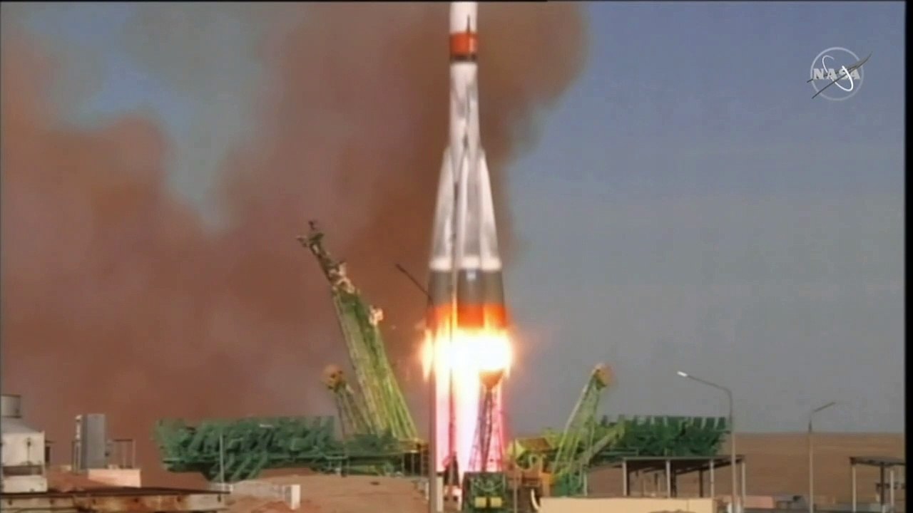Sojus-Rakete mit drei Raumfahrern zur ISS gestartet