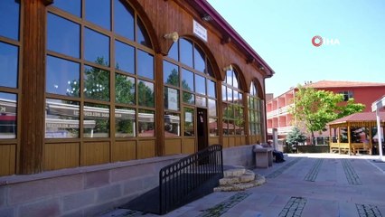 Gülabibey Camisi'nde 5,5 asırdır ezan sesi yükseliyor