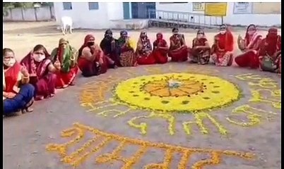 शामगढ़ में महिला मतदाताओं ने बनाई रंगोली, मतदाता जागरूकता का दिया संदेश