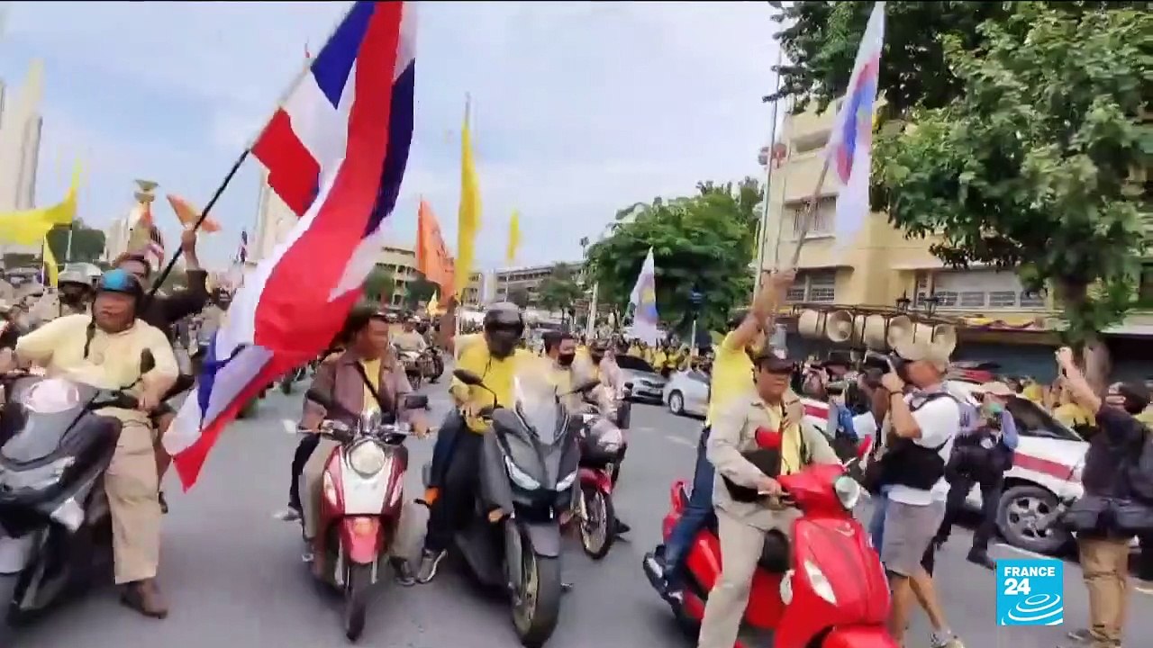 Thailand protests: Anti-government demonstrators call for PM resignation
