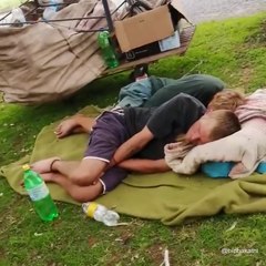 Homeless brothers are surprised by good Samaritan