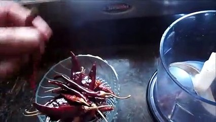 HOMEMADE RED CHILLI FLAKES | Nirmal Bhoj