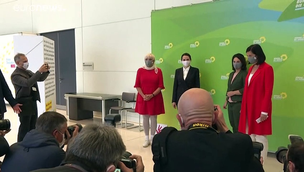 Bélarus : l'opposition brandit la menace d'une...