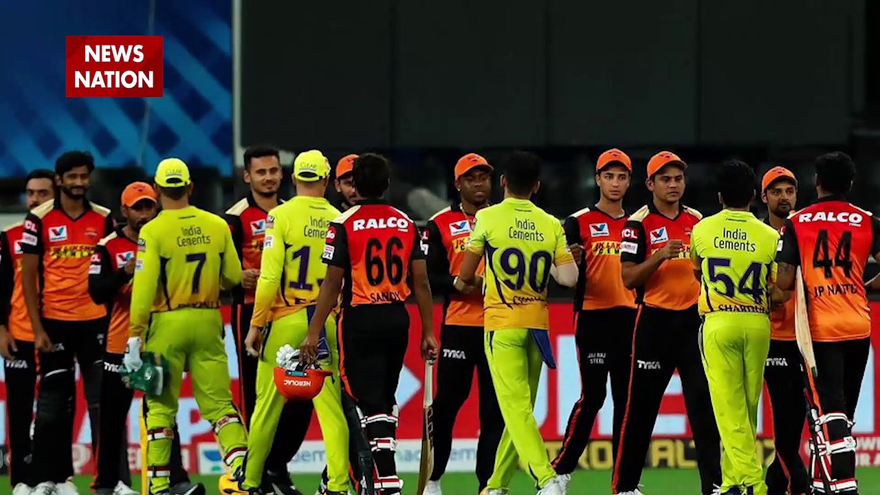 IPL 2020 : MS Dhoni shares tips with young players of Hyderabad