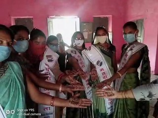 सुवासरा में हुवा मेहंदी प्रतियोगिता आयोजन किया जा रहा है मतदाताओं को जागरूक