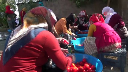 Diyarbakırlı kadınlar ihtiyaç sahiplerine ücretsiz konserve dağıtıyor