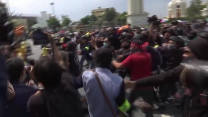 방콕서 '군주제 개혁·총리 퇴진' 반정부 집회 열려 / YTN