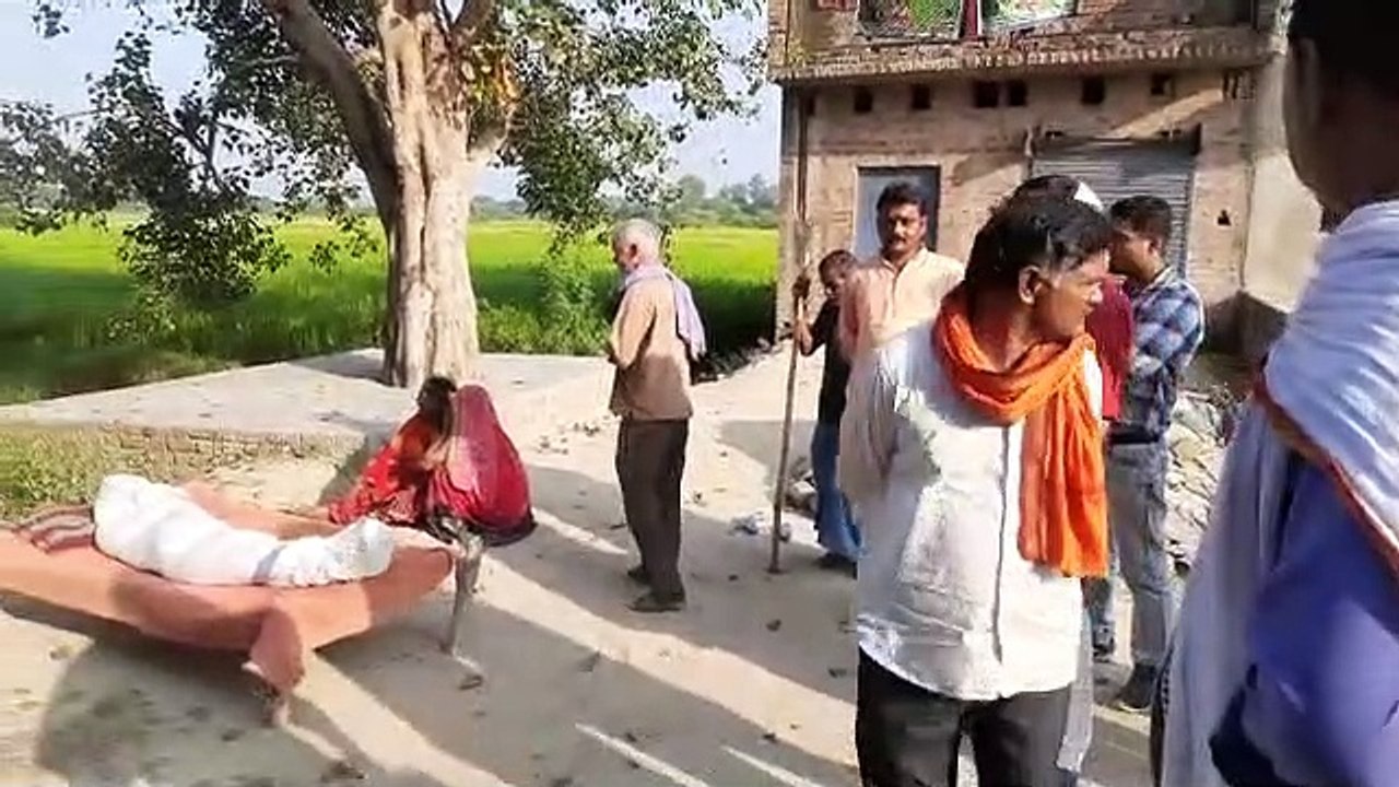 छेड़छाड़ से तंग किशोरी का शव पोस्टमार्टम के बाद घर पहुंचा