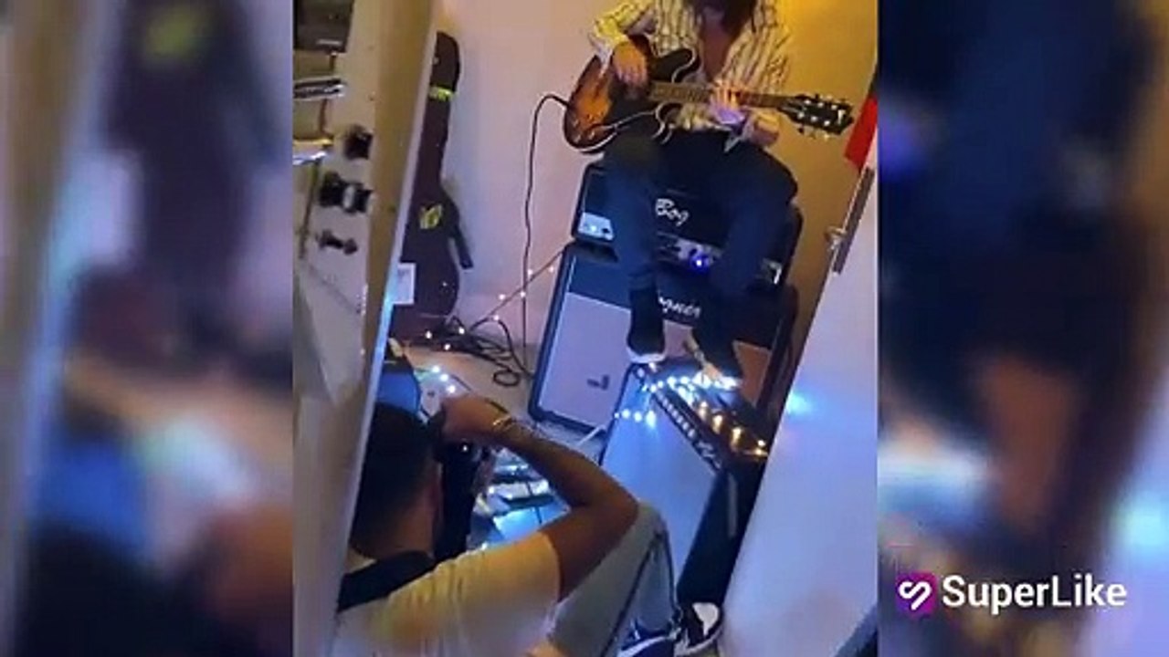 Juanes salta lazo sin camisa y fanáticos lo llenan de piropos en las redes