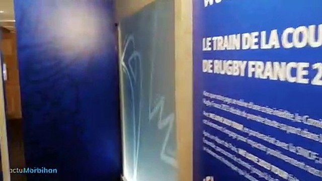 Le train de la Coupe du monde 2023 en gare de Vannes le 8 octobre 2020