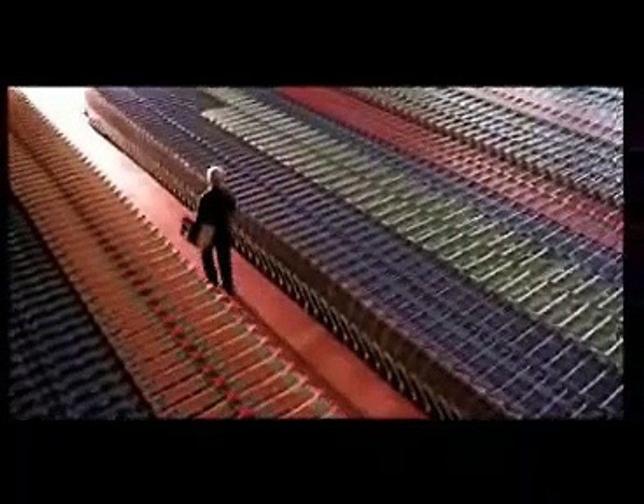 Vorne Ist Verdammt Weit Weg Trailer (2007)