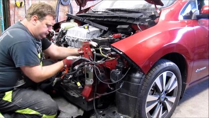 Nissan Leaf. The front end repair. Ремонт переда.