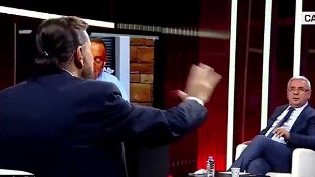 Hakan Bayrakçı ile Mehmet Metiner canlı yayında kapıştı