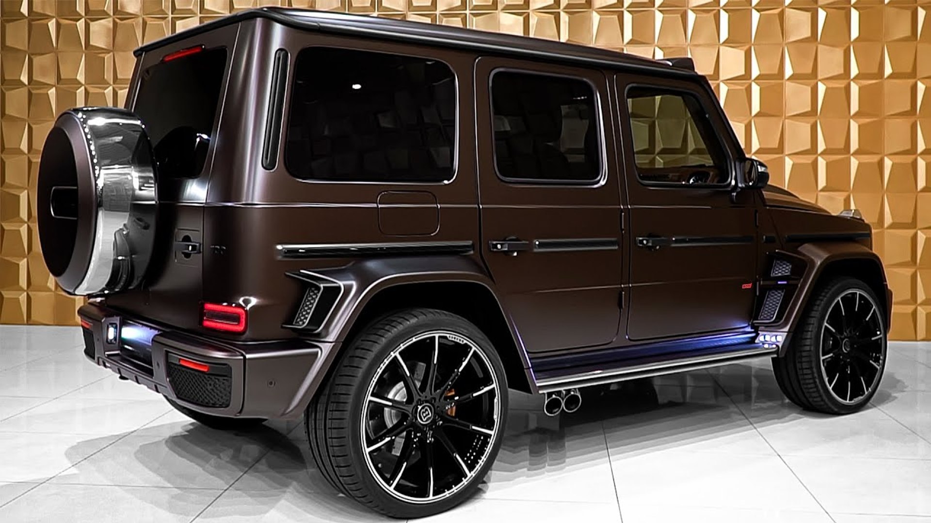 Brabus 700 Mercedes Amg G 63 In Magno Citrizin Brown Video Dailymotion