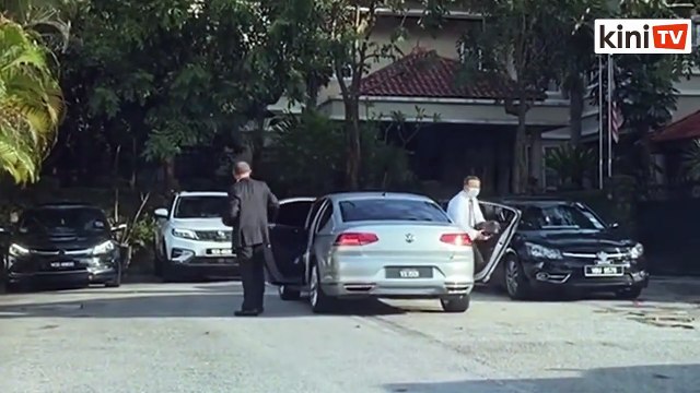 VW with 'Istana Negara' number plate spotted outside PM's house