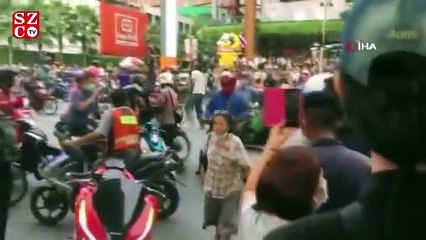 Tayland'da protestocular toplanma yasağına meydan okudu