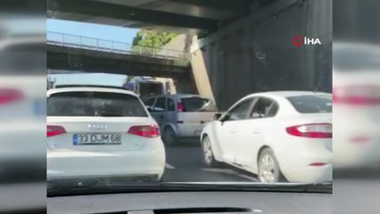 - E-5'te feci olay... Köprüden yola atladı
