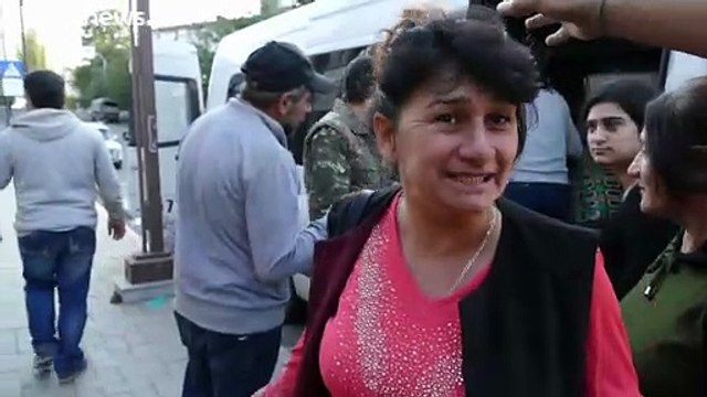 Мирные жители бегут из Нагорного Карабаха