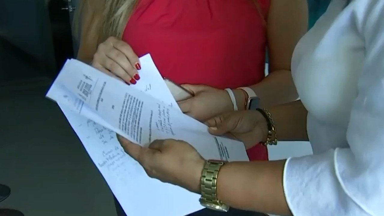 Polémica por contratación de la esposa del alca...