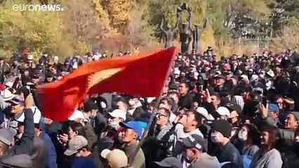 فيديو: احتفالات في قرغيزستان بعد استقالة الرئيس جينبيكوف