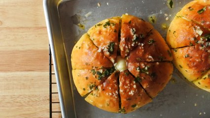How To Make Korean Garlic Bread with Cream Cheese Recipe | Yummy PH